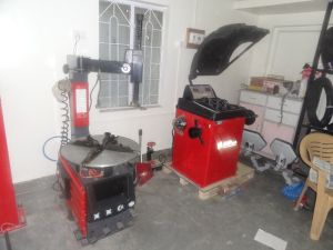 Wheel Balancer Machine