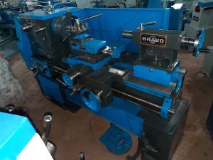 6 Feet Semi Gear Head Lathe Machine