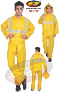 S2-032 Plastic Rain Suit