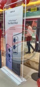 Glass Frame Roll Up Standee