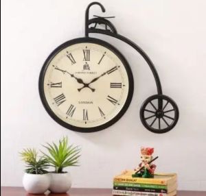 Fox Owl Numeral Round Clock