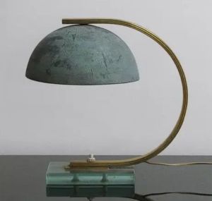 Round Totem Glass Table Lamp