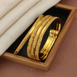 Kundan Bangles