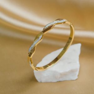 Artklim Designer Gold Plated Twisted Women Bangle Bracelet