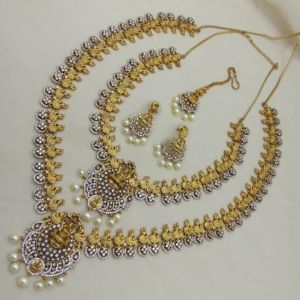 Women South-Necklace-2708