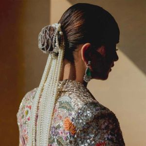 rose crystal pearl hair bun