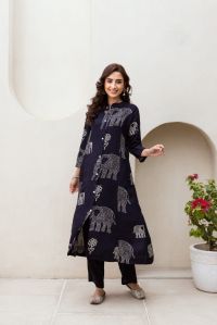 Ladies Rayon Black Kurti Pant Set