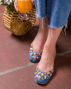 Ladies Stylish Mojari