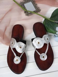 Silver Strap Kolhapuri Chappal