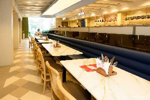 Restaurant Dining Table