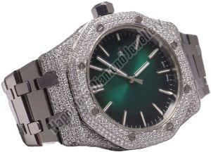 Luxurious Full Iced Out Watch