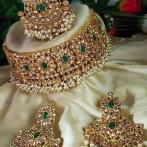 Ladies Imitation Necklace Set
