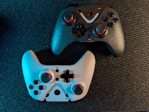 Open Box - Cosmic Byte Ares Wireless Gaming Controllers for PCs