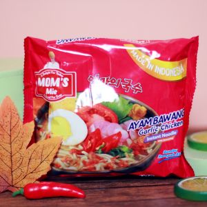 Mom\'s Mie Chicken Garlic Authentic Indonesian Flavour Instant Noodles
