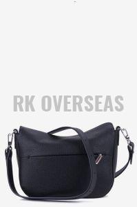 Ladies Black Plain Leather Handbag