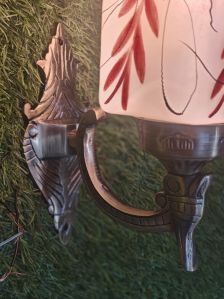 Sqaure Leaf Finish White Wall Sconce