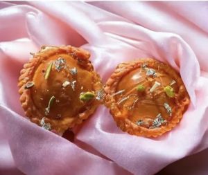 Round Gujiya Decorative Candle