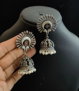 Women Lightweight Silver Jhumka Earrings