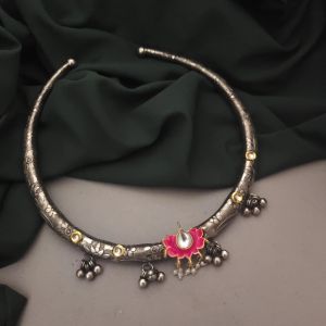 Women Pink Oxidised Charm Hasli Necklace