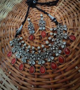 Women Red Silver Look Choker Earrings & Necklace Set