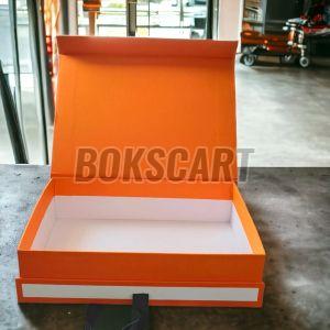 White Magnetic Rigid Box