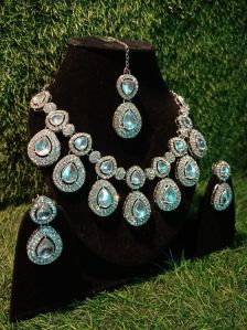 Transparent White Stone Necklace Set