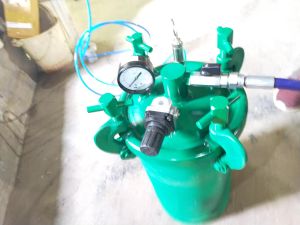 Reservior Pressure Tank with Spray Gun