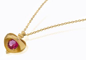 Ladies Stylish Heart Gold Plated Pendant With Chain