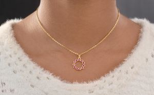 Ladies Fancy Round Design Gold Plated Pendant With Chain