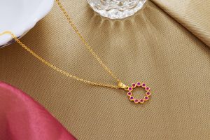Ladies Fancy Round Design Gold Plated Pendant With Chain