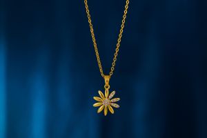 Ladies Floral Design Gold Plated Pendant With Chain