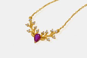 Ladies Regal Blossom Gold Plated Pendant With Chain