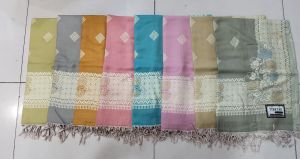 Ladies Printed Acrylic Shawl