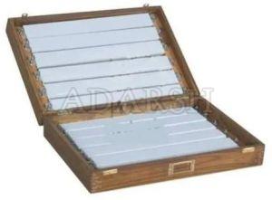 Insect Box With Stretching Strips