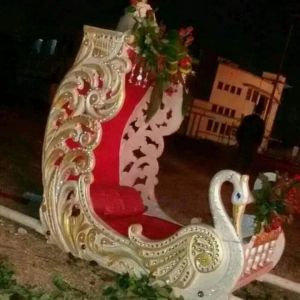 4x4 Feet Light Brown Fiber Mehendi Urli