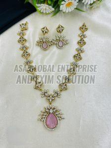 Ladies Brass Modern Necklace Set