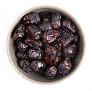 22-25% Moisture Fresh Mazafati Dates