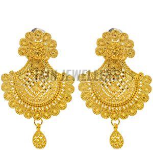 Ladies Classic Gold Earrings