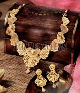 Stylish Gold Necklace Set