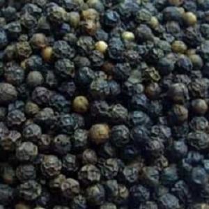 Whole Black Pepper Seeds