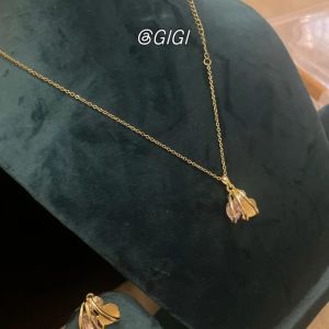 Ladies Gold Plated Pendant with Chain