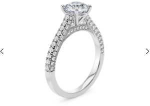 Round Shape Genuine Designer Diamond Ring