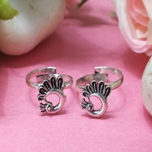 NIPSTec Fancy Silver Plated Toe Ring