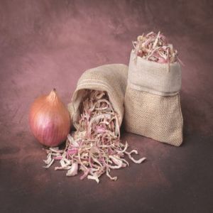 Sorted Dehydrated Pink Onion Flakes