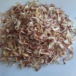 Unsorted Dehydrated Pink Onion Flakes