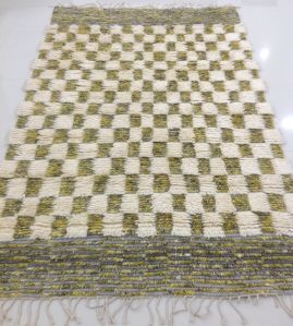 DSH-17-20 Green and White Semi Worsted New Zealand Wool Rug
