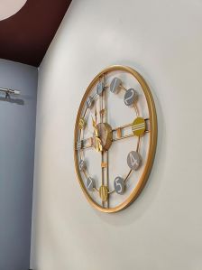 Anaistacia Metal Wall Clock