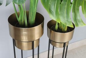 Handcrafted Home Plant Stand