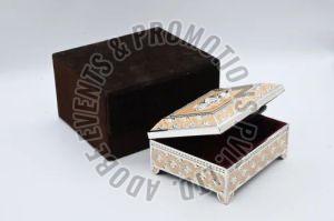 7x4 Inch Silver Plated Jewelry Box
