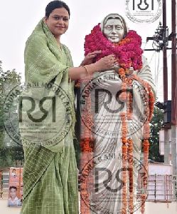 Ahilyabai Holkar Ji Marble Statue